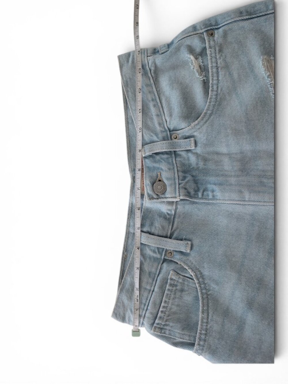 Levi's High Rise Denim Shorts Size 27 Light Wash Distressed — EUC - Picture 6 of 7